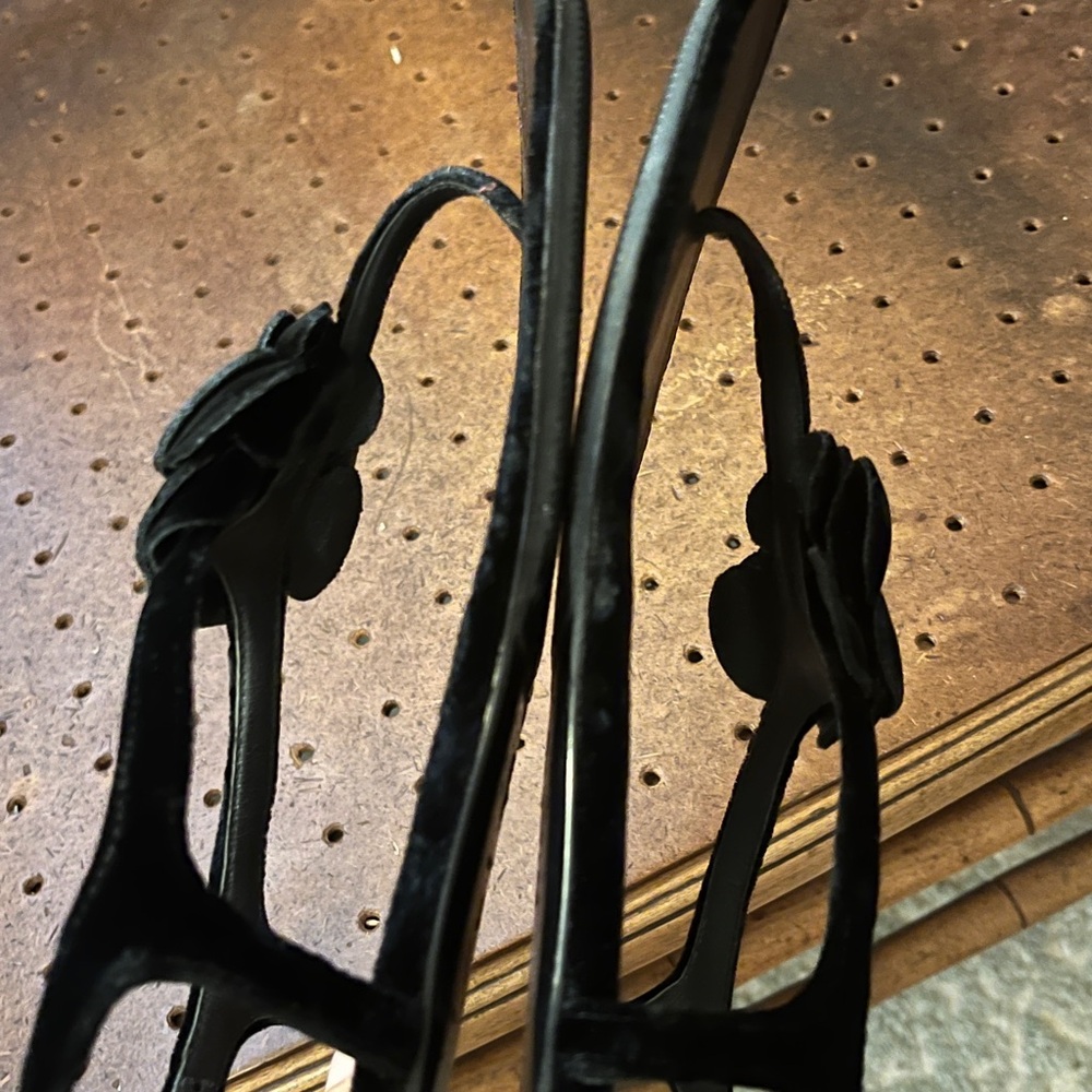 Chanel Black Flower Sandals - Picture 5 of 10